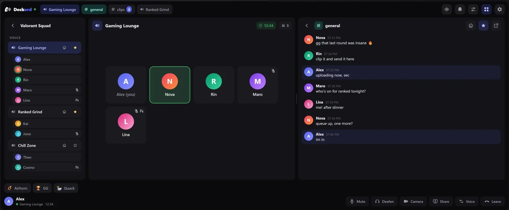 Deckord on the XENEON EDGE: servers and voice channels, the call with who's talking, chat and call controls